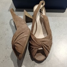 Caprice Size 7.5 Stone Suede