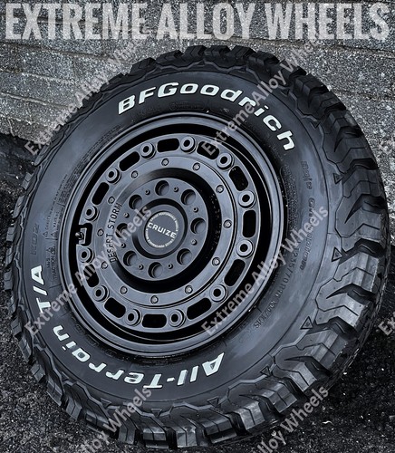 Black alloy wheels - black,