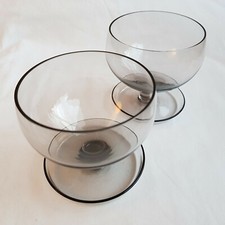 Glass desert bowl sundae ice