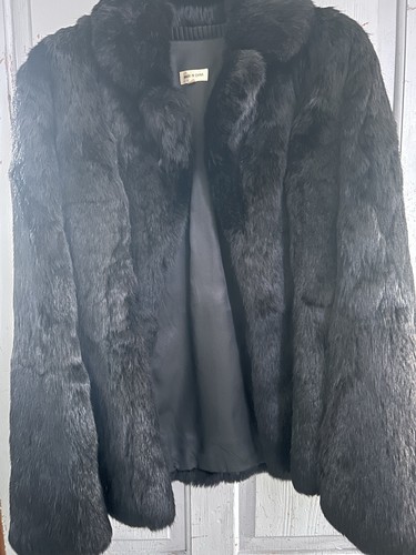 Real black bear - black, size