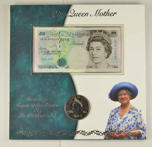 C153 2000 debden five pound - five,