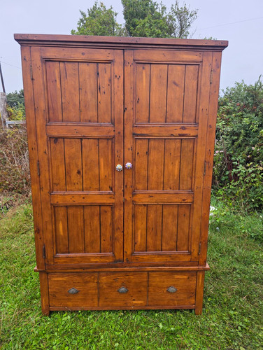 Large rustic pine - large, two-door