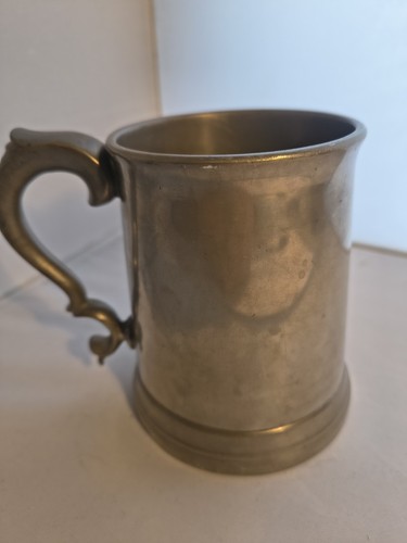 Pewter tankard pint with - 1,