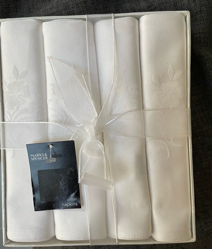 Marks spencer set 4 - set, of