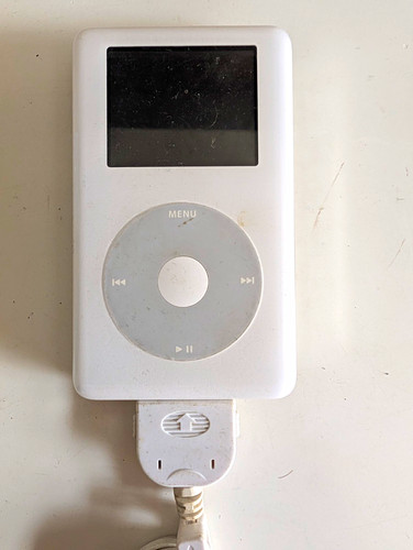 Apple ipod 4th gen 20gb - ipod,