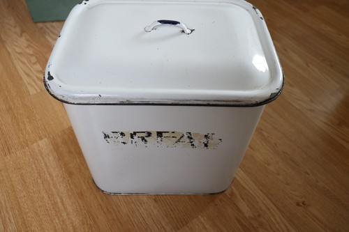Vintage 1950s white and - white,