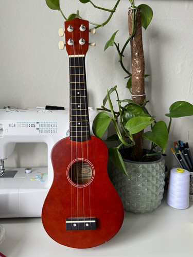Giant soprano ukulele - c.giant,