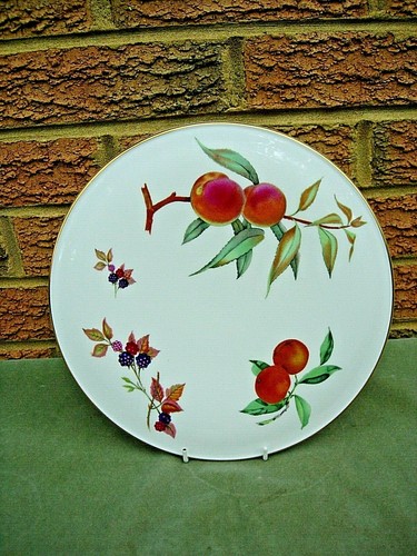 Royal worcester arden cake - 'arden',