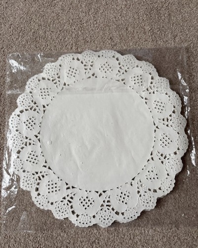 Round white paper - round,