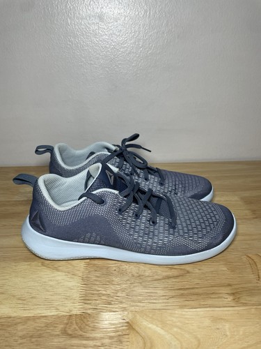 Reebok women size 5 - size, 7.5