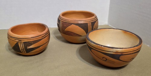 Small vintage hopi pot - vintage,