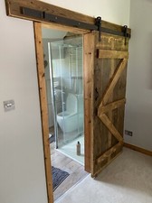 GORGEOUS BESPOKE OLD CHARM RECLAIMED TIMBER RUSTIC SLIDING BARN DOOR + HARDWARE.