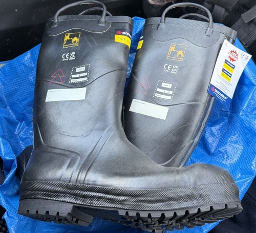 Skellerup firefighter boots - firefighter,