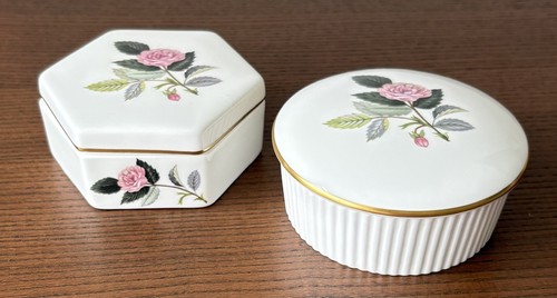 Wedgwood hathaway rose pair - hathaway,
