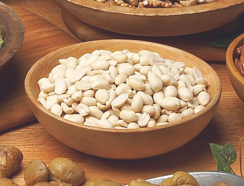 Blanched peanuts 1kg - blanched,