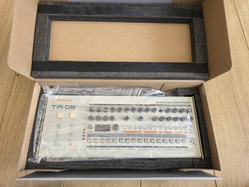 Roland boutique - roland, tr-09