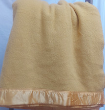 Vintage Witnedown Merino Wool Blanket 88" x 98" Double - Great 70's Retro Yellow