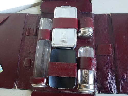 Vtg travel kit brushes 1 - 2, (1