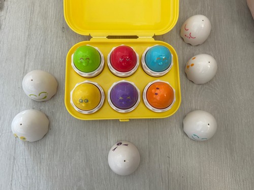 Tomy hide and - hide, eggs
