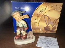 Goebel Hummel Figurine #2047