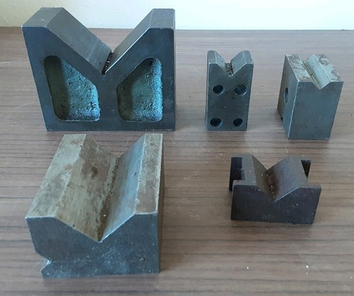 Engineering vee block - x,