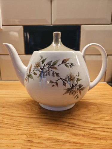 Royal adderley bone china - royal,