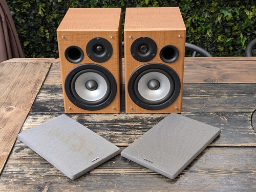 Hitachi speakers 50w - hitachi,