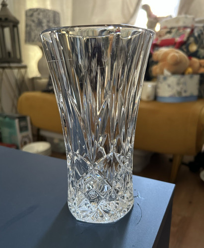 Unmarked clear cut crystal - unmarked,