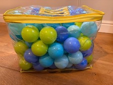 Ball pit/pool balls x 100 in blue/green