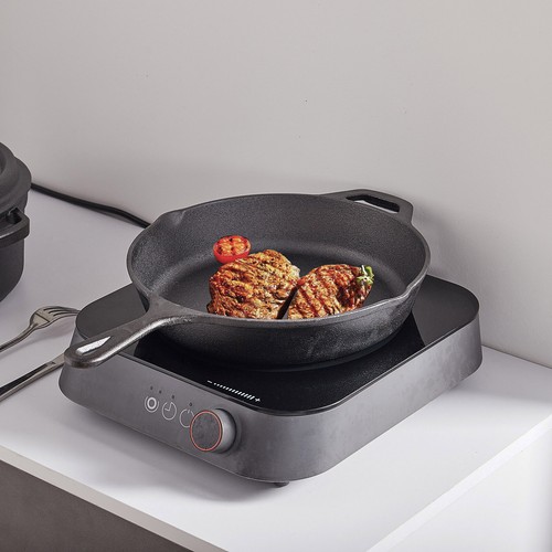 Cast iron skillet frying pan - cast,