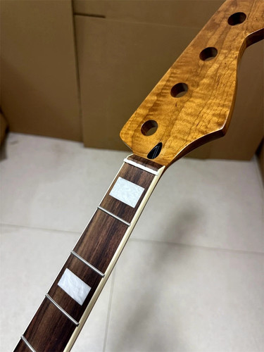 String roated flame - string, j