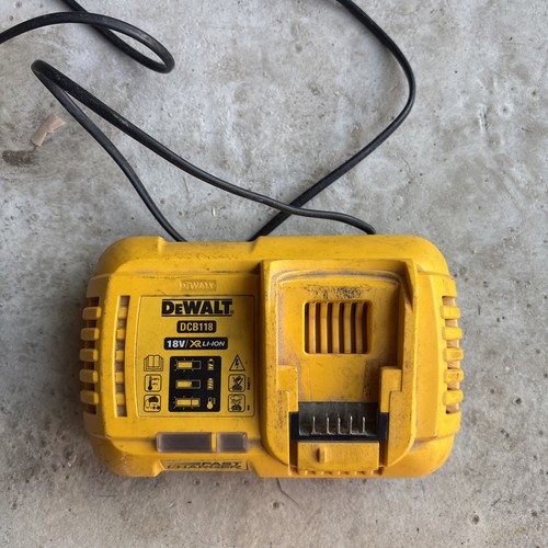Dewalt dcb118 18v ion - dcb118, li-ion