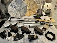 Multiblitz Minilite 200 Portable Photographic Lights with Carry Case