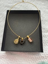 Joan Rivers Classic Collection Interchangeable Wire Pendant. Gold Tone