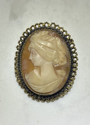 Vintage cameo pendant and - vintage, and/or
