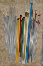 Vintage knitting needles. Nacrolaine, Milward, Pixilite etc. 28 pairs, 11 odds.