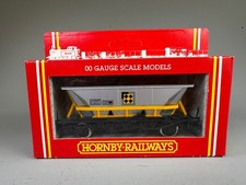 Hornby R039 HAA MGR Coal Hopper in Railfreight Coal Sector