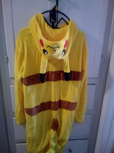 Pikachu adult pajamas hoodie - adult,