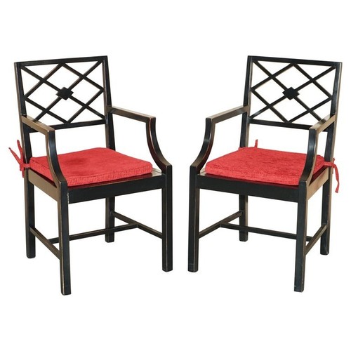 Pair vintage chinese thomas - of,