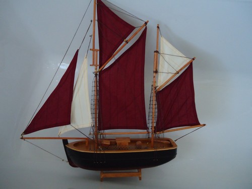 Brixham fishing boat trawler - brixham,