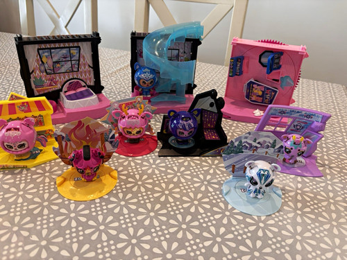 Zoobles playset lot - zoobles, with