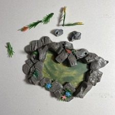 NP023 Britains Floral Gardens miniature toys pond with backing vintage good