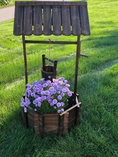 Wooden Wishing Well Planter