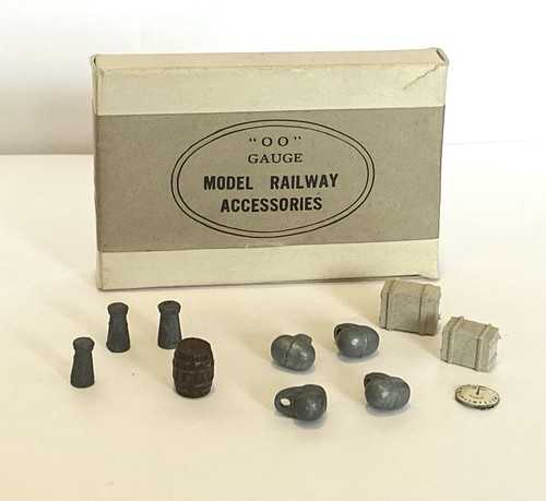 Hornby dublo meccano mail bags - hornby,