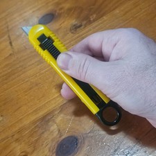 Signet's Own Auto-Retractable