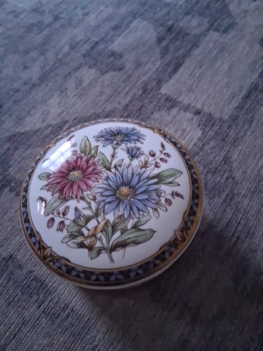 Falcon china staffordshire - china,