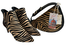 HANDBAG & BOOTS ZEBRA PRINT