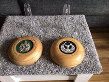 2 plaques kings Own Scottish Borders And Gordon Highlander Plaques With Stands