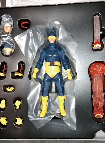 Mezco one collective px - 12,