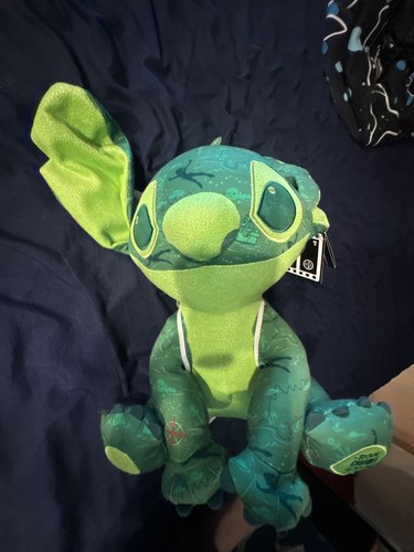 Disney store stitch crashes - stitch,